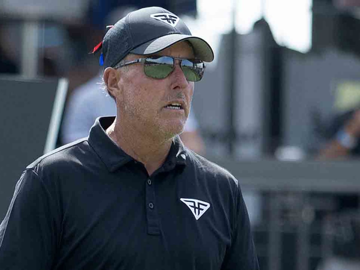 Phil Mickelson Accuses PGA Tour of Undermining LIV Golf's Bid for World Ranking Points - Sports Illustrated