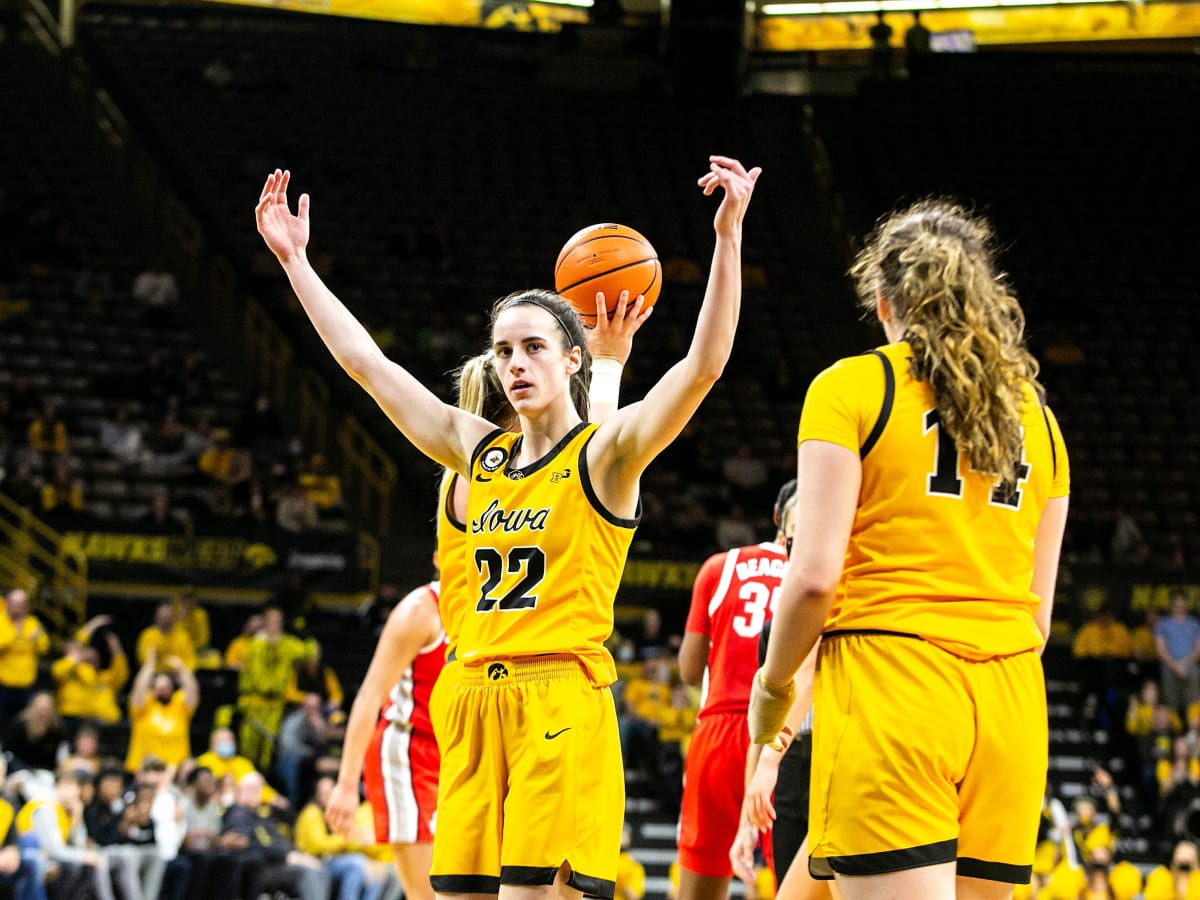 Iowa Basketball Star Caitlin Clark Makes Trading Card History with $78,000  Sale - Sports Illustrated NIL on FanNation News, Analysis and More