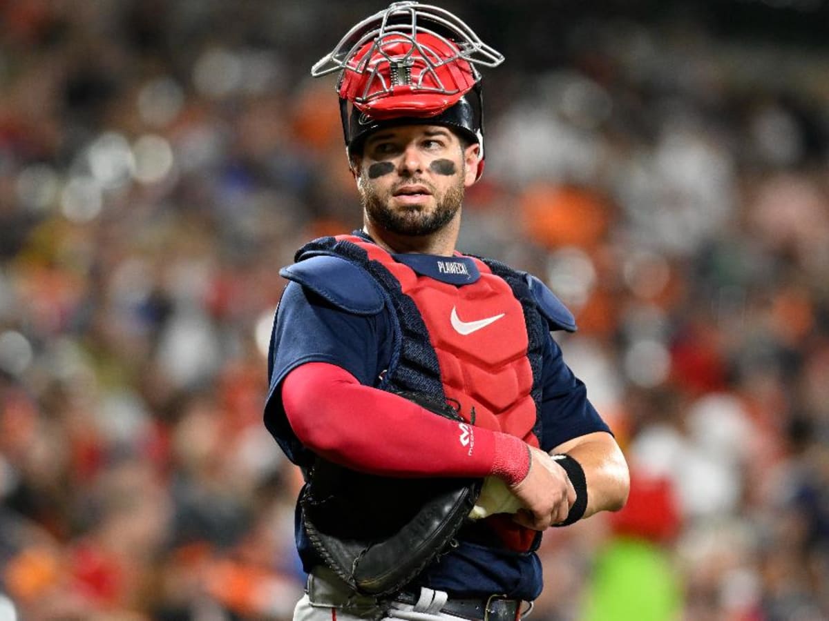 Ex-Red Sox Catcher Reportedly Available; Should Boston Consider