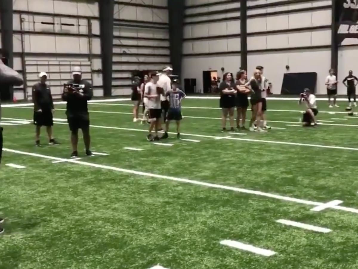 Drew Brees gives signed Saints jersey to Pelicans' Zion Williamson