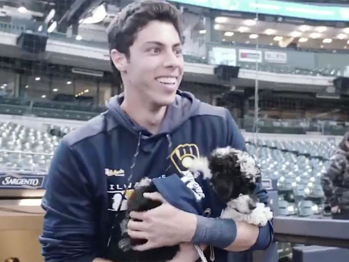 Christian Yelich surprises family with new puppy