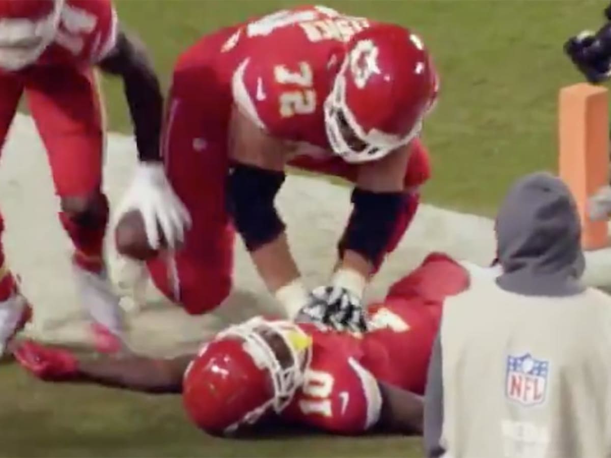 Tyreek Hill celebration after touchdown. 