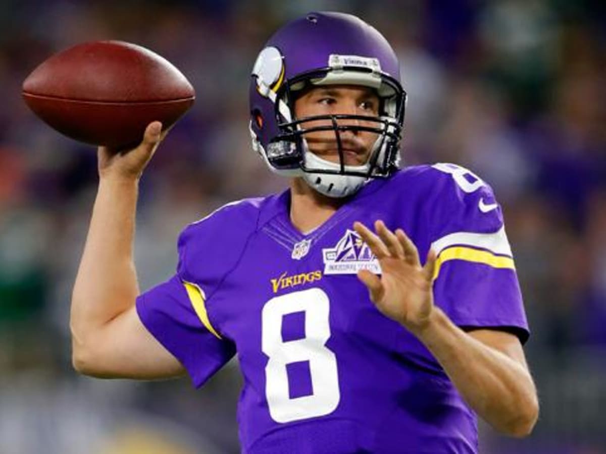 Minnesota Vikings quarterback Sam Bradford returns to practice on