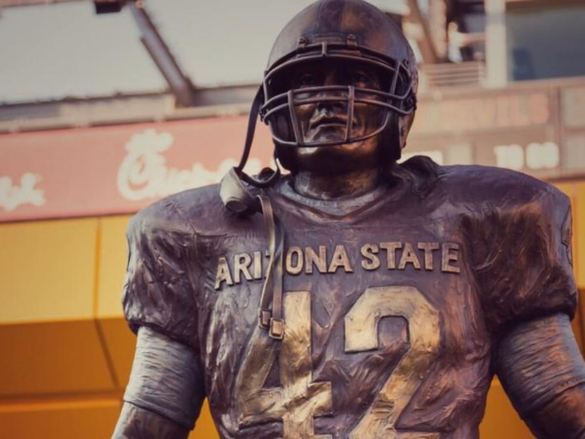 Arizona State unveils Pat Tillman statue at Sun Devil Stadium