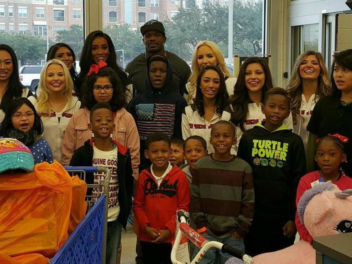 Houston teens get shopping spree