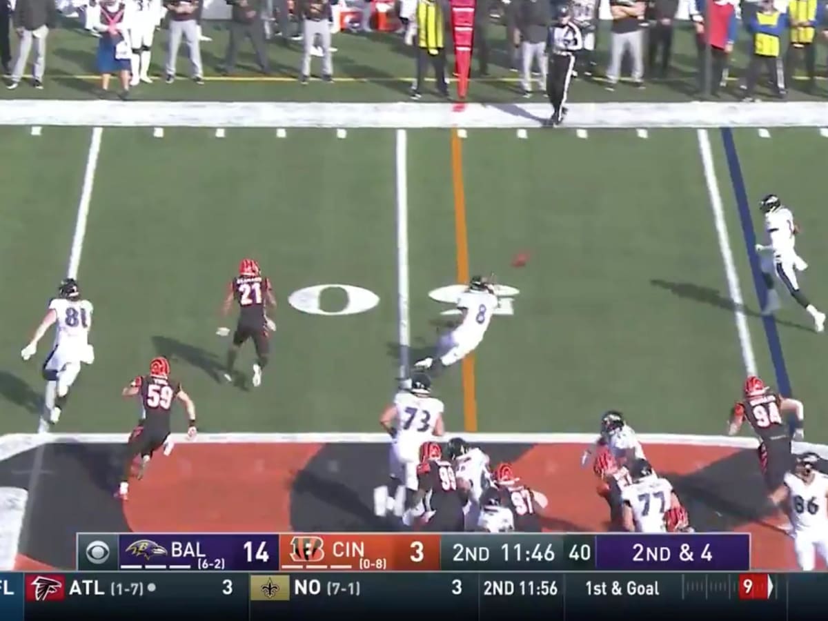 Watch Robert Griffin III rip off a 21-yard run using the read option