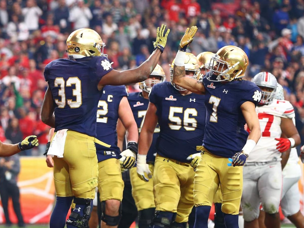 Former Notre Dame Fighting Irish Football And Dallas Cowboys Lineman Zack  Martin Named To NFL All-Decade Team