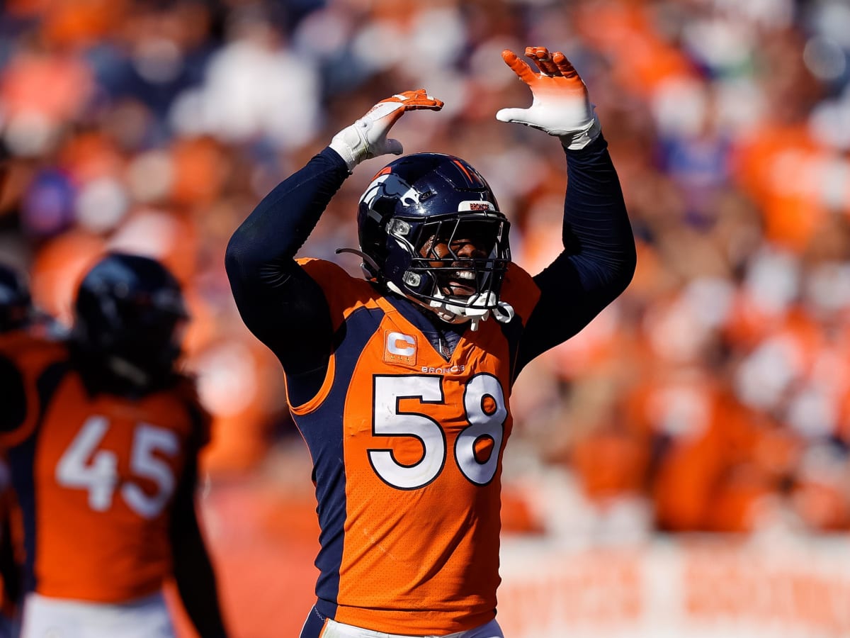 Von Miller injury: Broncos LB plays through hip pointer - SB Nation Denver