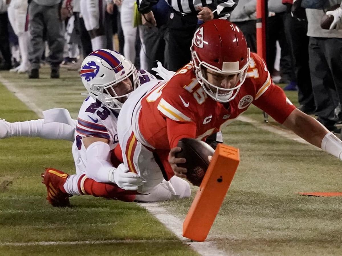 Bills fight valiantly in another playoff loss in Kansas City