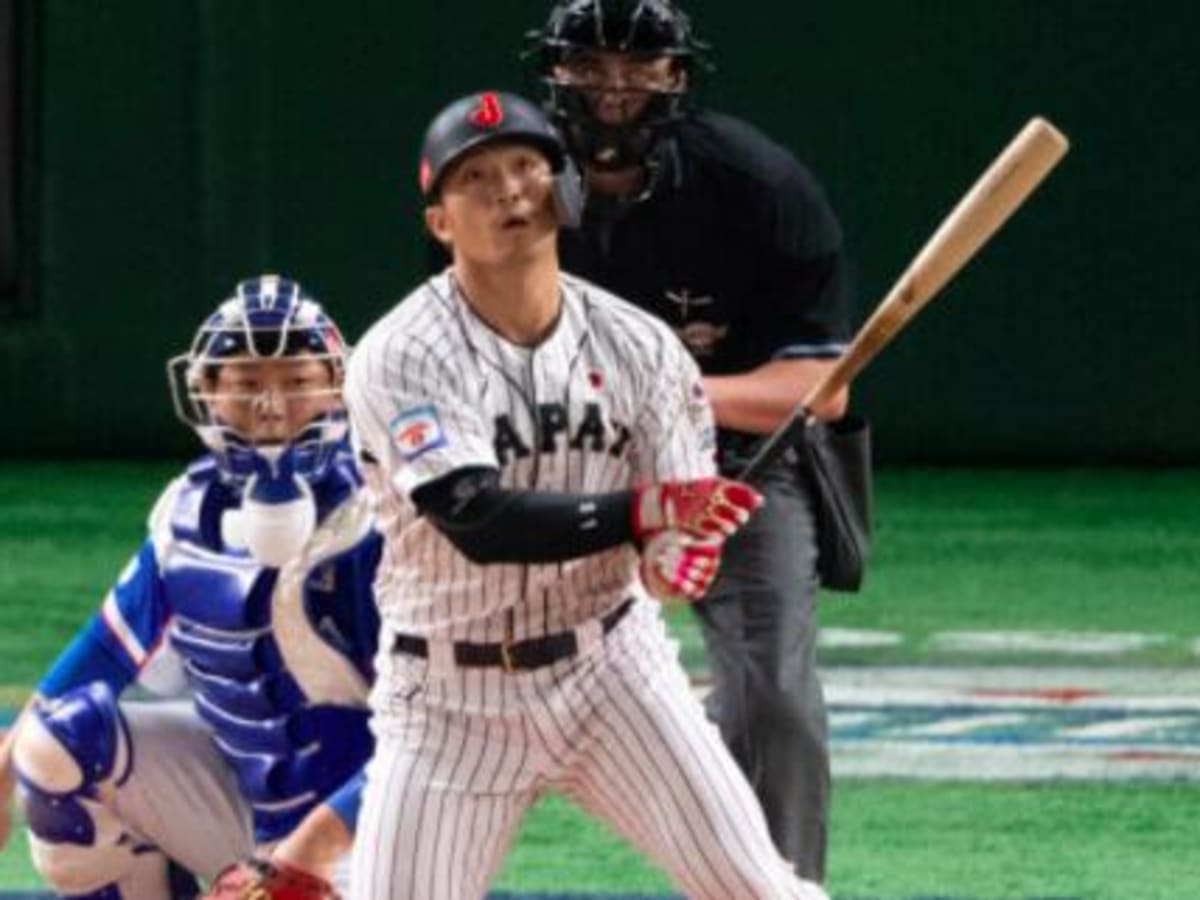 Baseball: Former MLB, NPB superstar Suzuki pitches and bats again