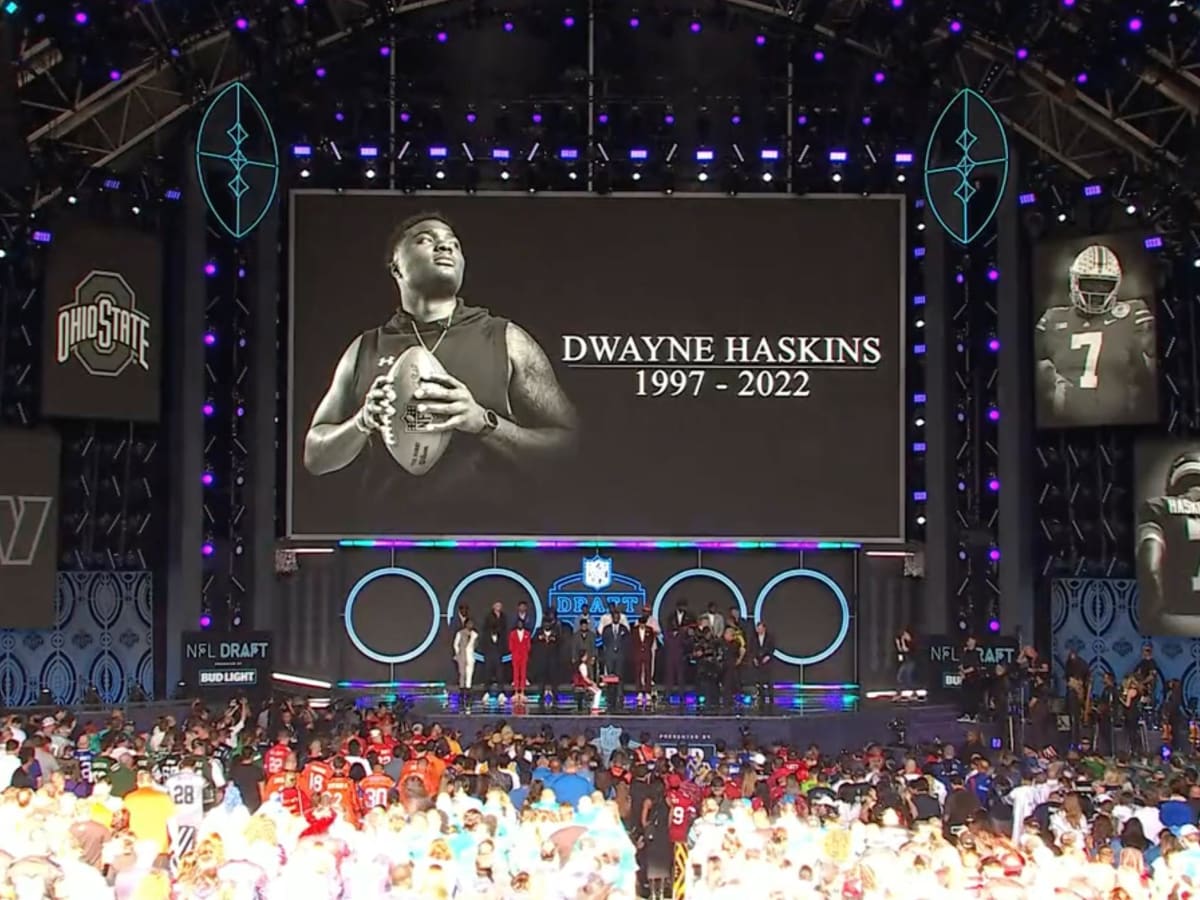 Former Ohio State QB Dwayne Haskins honored at NFL Draft with moment of  silence