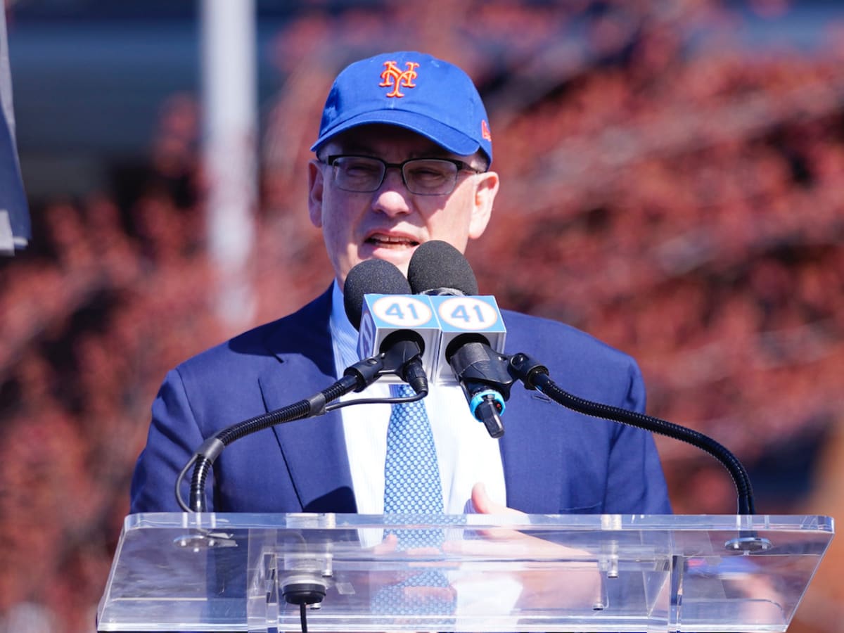 Mets owner Steve Cohen blasts team for giving crowd 'thumbs down' in  retaliation for boos