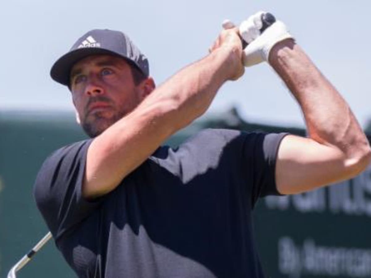 Aaron Rodgers Signs Big-Belly Autograph at Golf Event - Sports Illustrated  Cal Bears News, Analysis and More