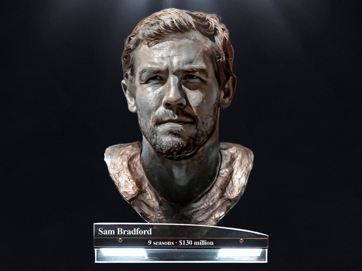 Baltimore Ravens - Best Hall of Fame bust ever.