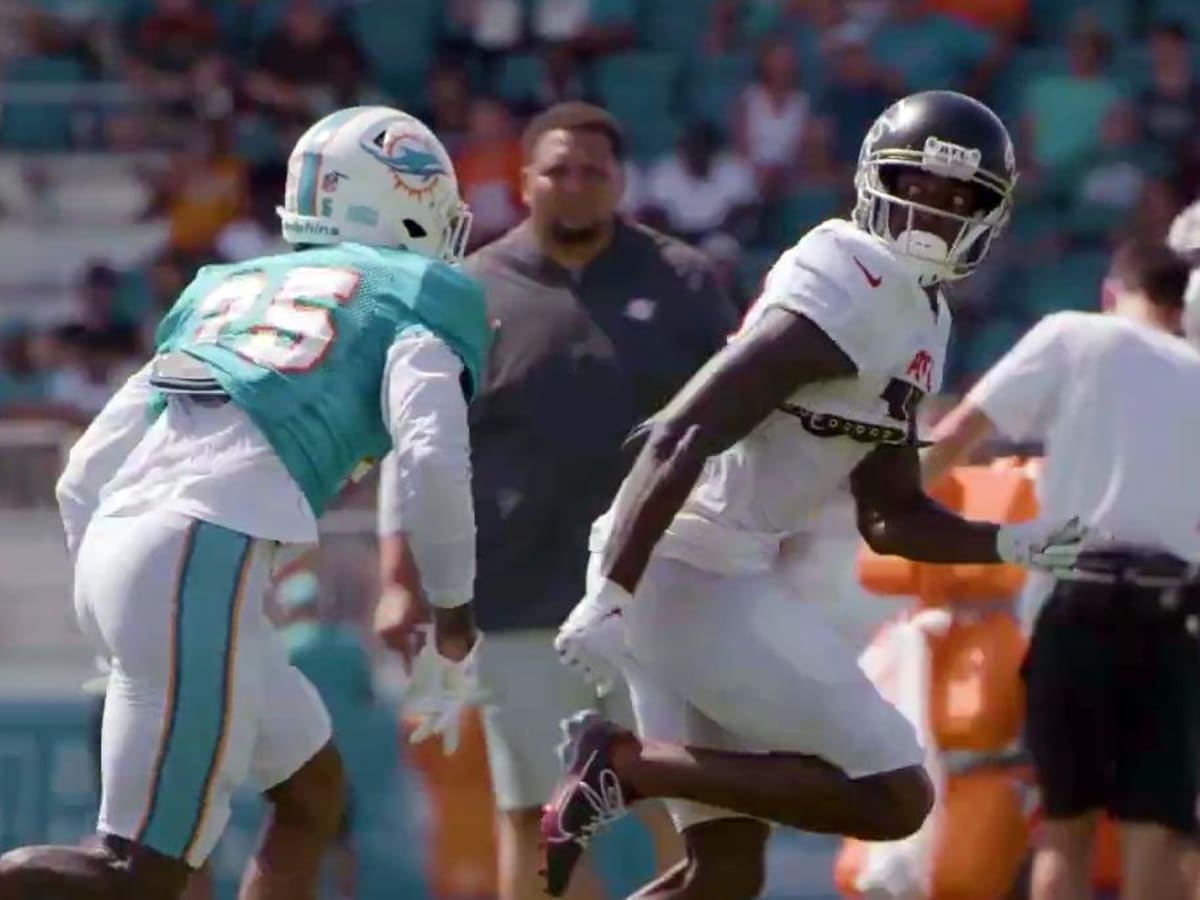 Xavien Howard of the Miami Dolphins in action against the Atlanta