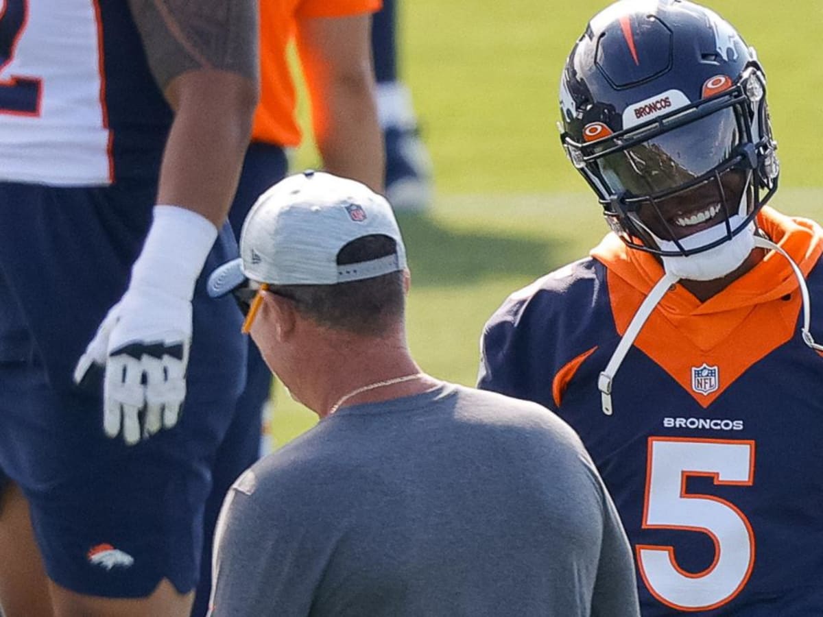 Denver Broncos Must Have an Answer to Chicago Bears DE Yannick Ngakoue -  Sports Illustrated Mile High Huddle: Denver Broncos News, Analysis and More