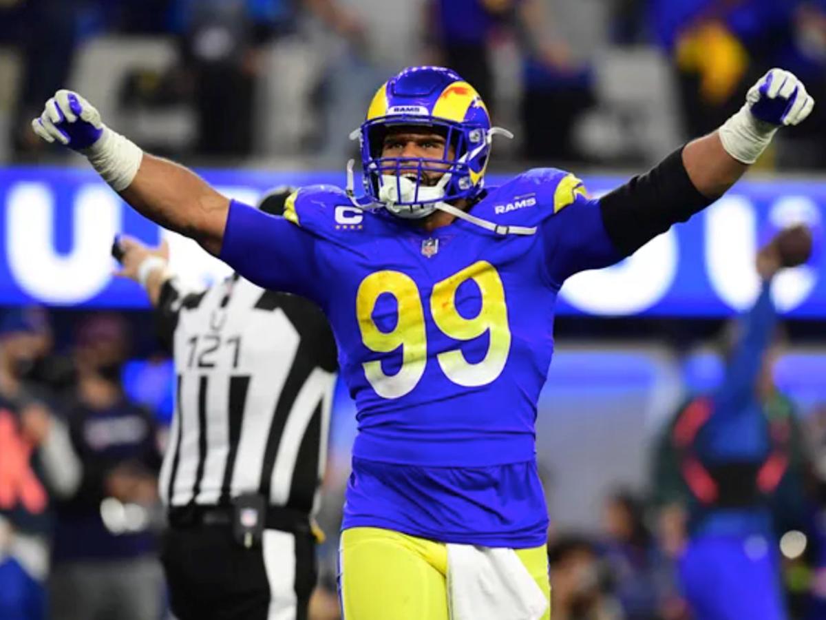 WATCH: Los Angeles Rams' Aaron Donald Encounters Comedy Legend in  Paramount+ Ad - Sports Illustrated LA Rams News, Analysis and More