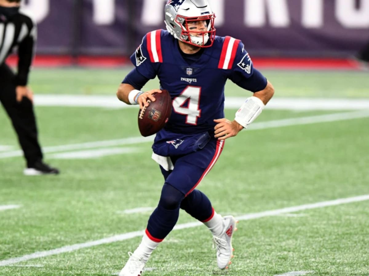 Tom Brady plays first three series, Jarrett Stidham looks poised, but Brian  Hoyer sits in Patriots' preseason win - The Boston Globe