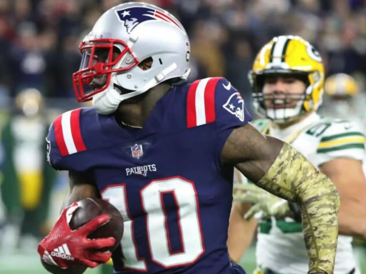 Report: Patriots to give Super Bowl ring to suspended wide receiver Josh  Gordon