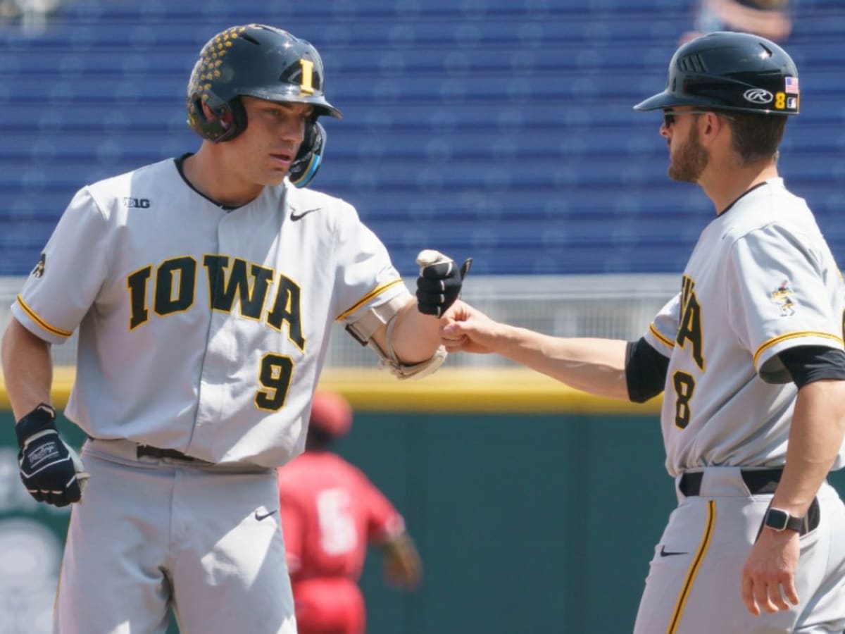 Iowa baseball: Hawkeyes' postseason fate much murkier after dropping  Illinois series