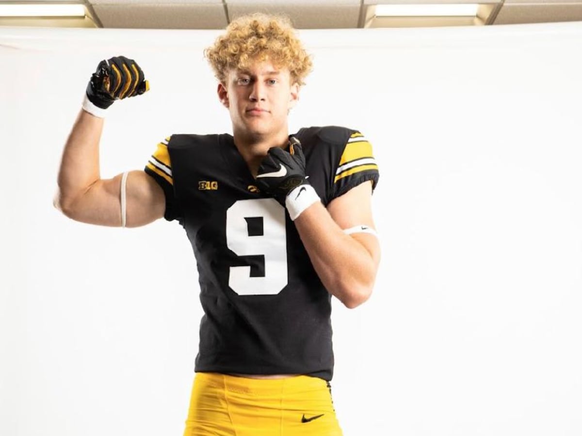 Devan Kennedy Commits to Iowa Football - Sports Illustrated Iowa Hawkeyes  News, Analysis and More