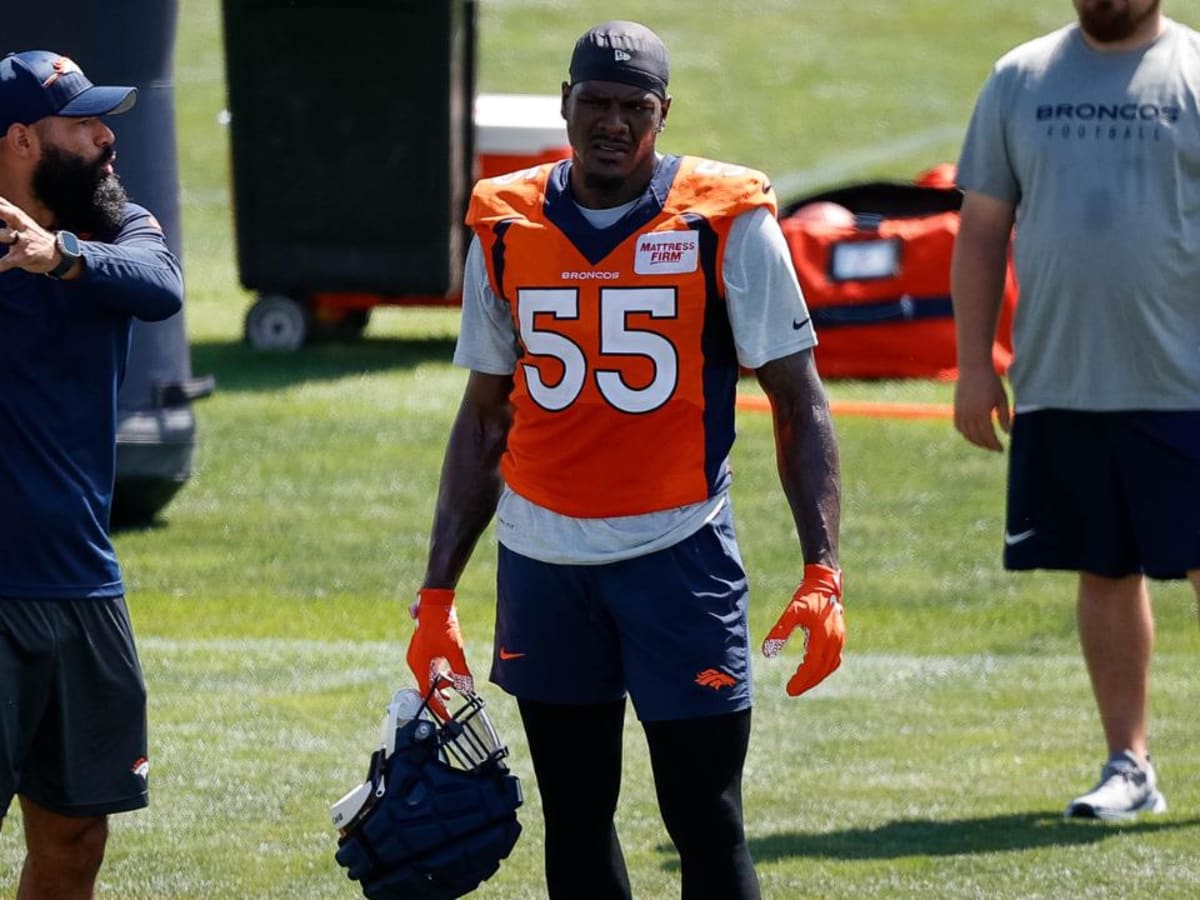 Denver Broncos Training Camp  Day 12: A Clear Leader in the Center  Competition Emerges - Sports Illustrated Mile High Huddle: Denver Broncos  News, Analysis and More