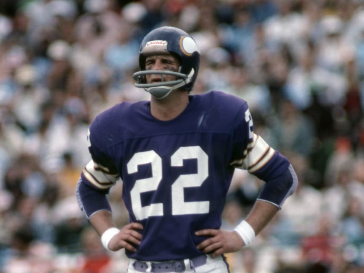 Former Viking Paul Krause hosts draft party at the ultimate man