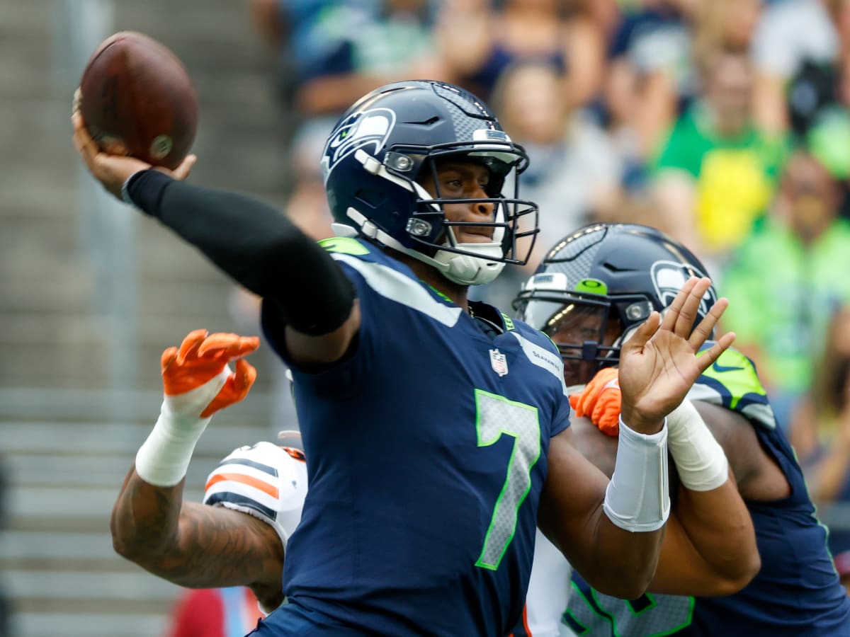 Seahawks starting QB 2022: Latest updates on Drew Lock, Geno Smith training  camp battle - DraftKings Network