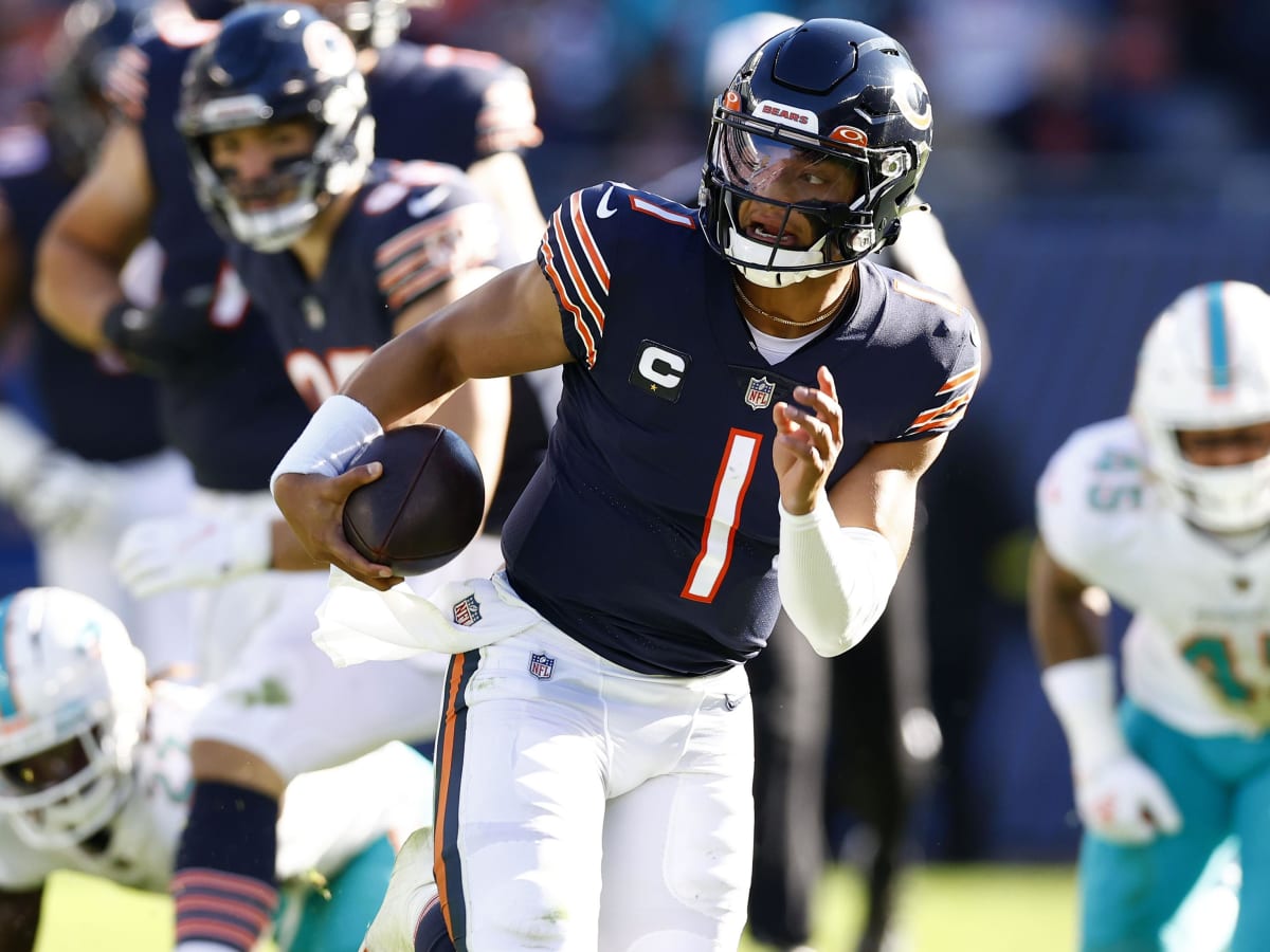 Justin Fields sets QB rushing record, but Dolphins air out Bears for third  straight win - The Boston Globe