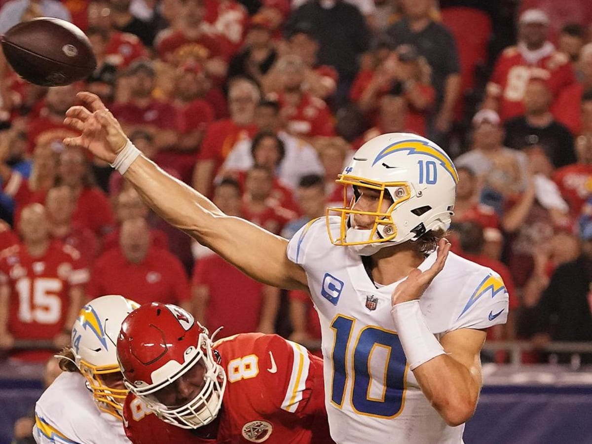 Chiefs with chance at three game lead in AFC West against rival Chargers