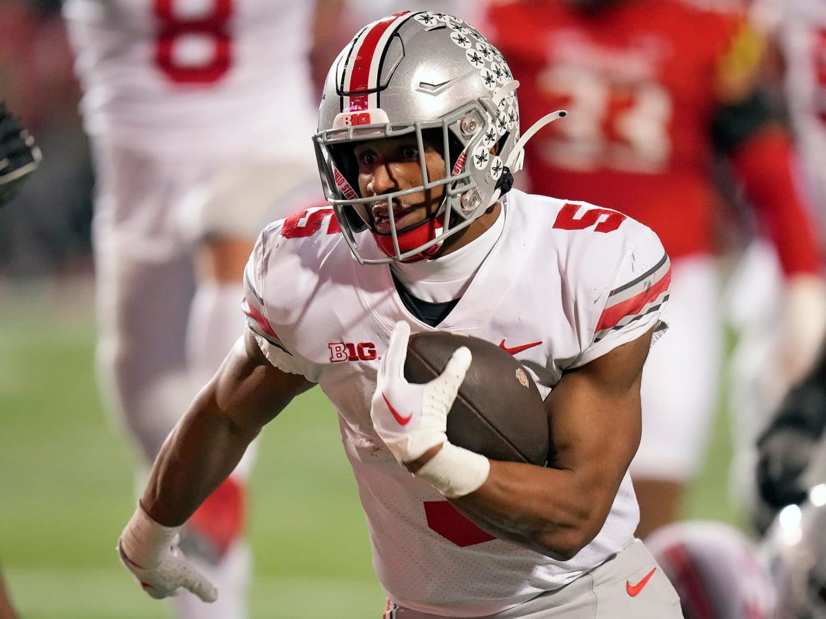 Watch Former Ohio State QB Justin Fields Score First NFL Touchdown - Sports  Illustrated Ohio State Buckeyes News, Analysis and More