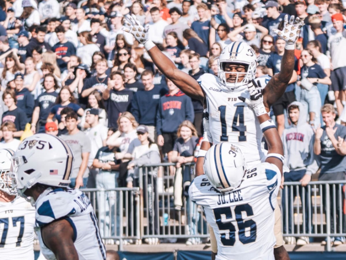 Football - University of Connecticut Athletics