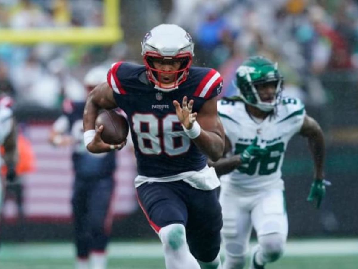 Patriots TE Pharaoh Brown becomes unlikely hero in 15-10 win over