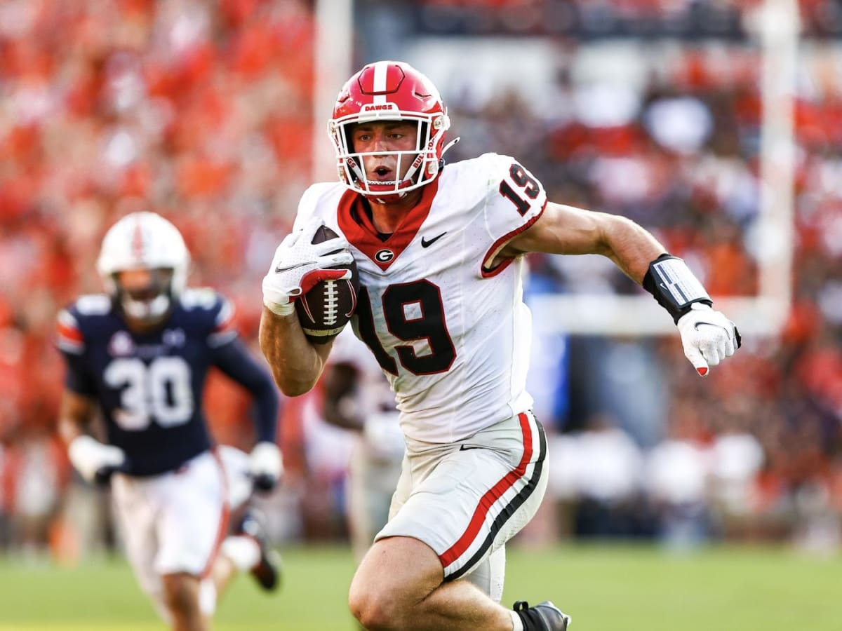 Brock Bowers is Already the Best Tight End in History for Georgia Football  - Sports Illustrated Georgia Bulldogs News, Analysis and More