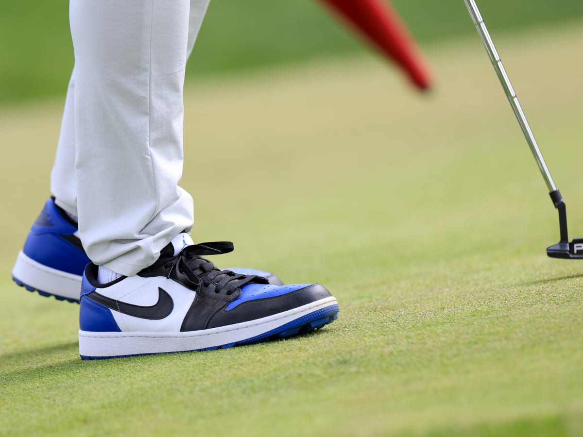 Ten Popular Golf Shoes That Make Perfect Holiday Gifts - Sports