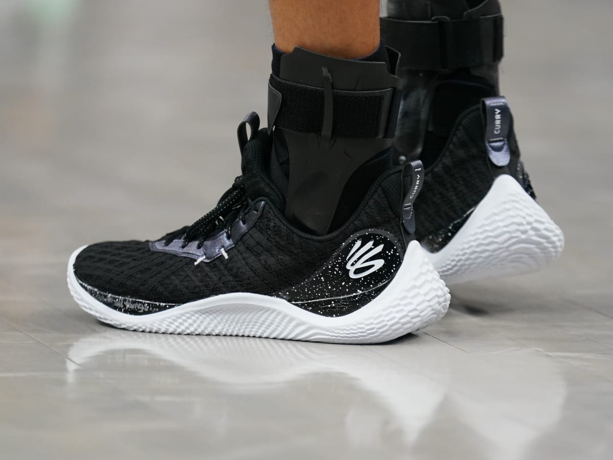 All black stephen curry hot sale shoes