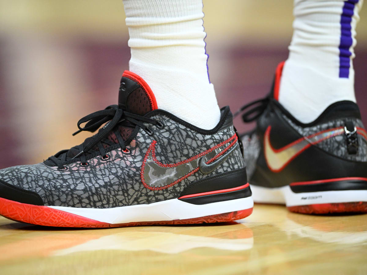 LeBron James Debuts Affordable New Nike Shoes - Sports Illustrated