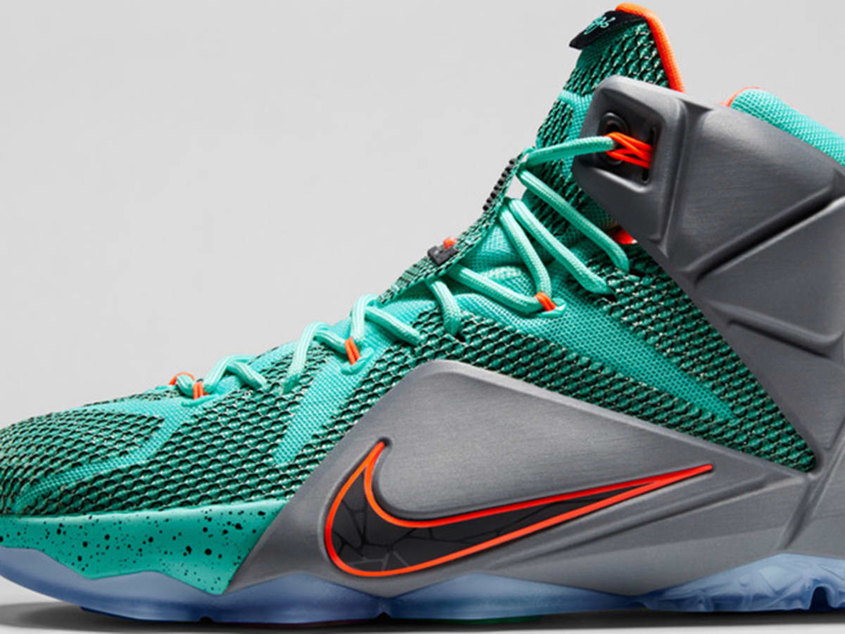 Nike LEBRON 12