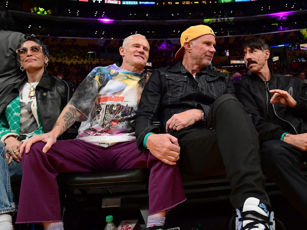 Lakers: Iconic LA Band Featured on Promotional Shirt for Sunday's