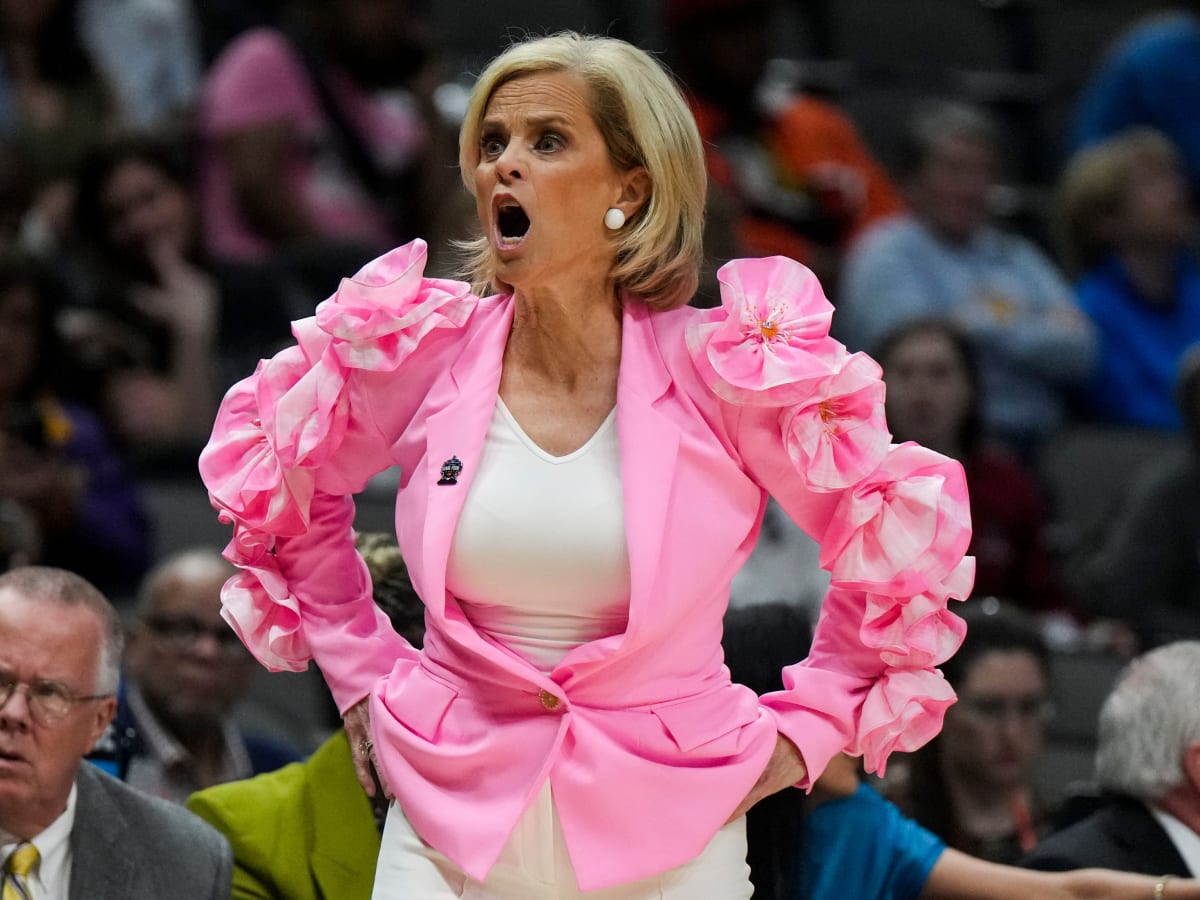 Kim Mulkey Channels School Spirit in National Championship Outfit