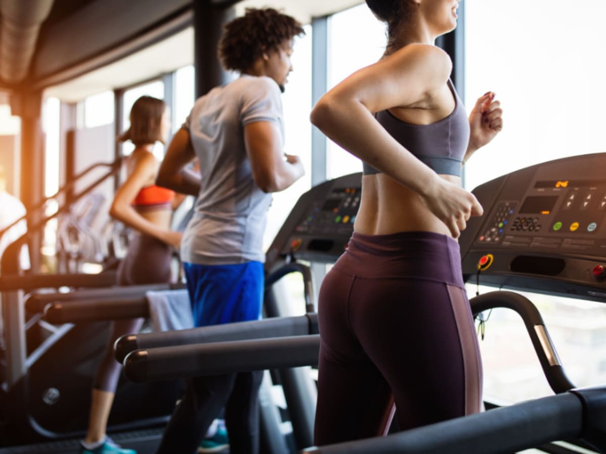 What burns more calories online stationary bike or treadmill