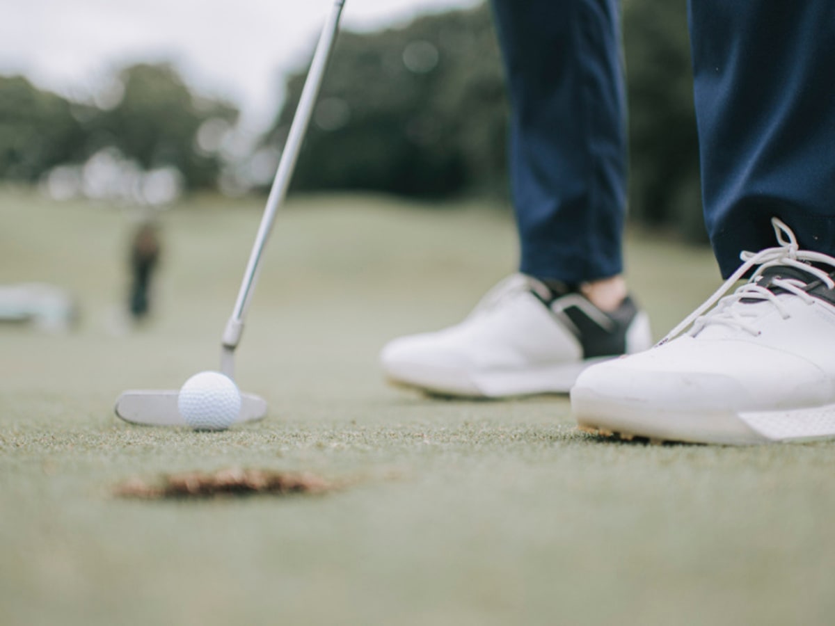 Best deals on hot sale golf shoes