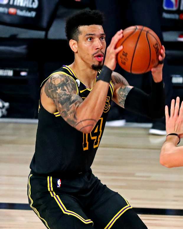 She Said Yes Danny Green Got Engaged To Longtime Girlfriend Sports Illustrated La Lakers News Analysis And More