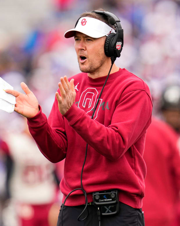 lincoln-riley---ku-clap.jpg