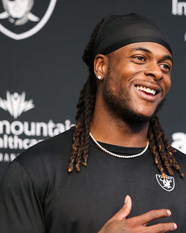 Las Vegas Raiders Davante Adams from the West Virginia Facility. - Sports  Illustrated Las Vegas Raiders News, Analysis and More