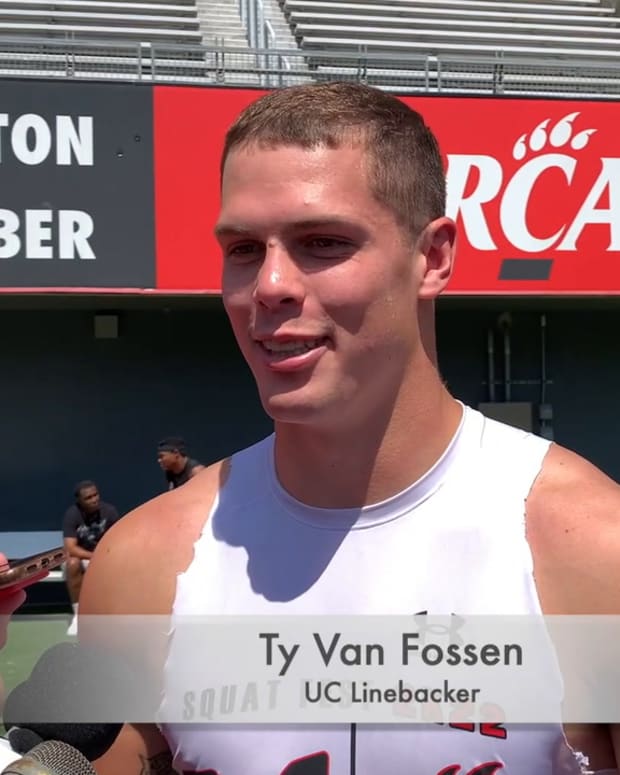 Ty Van Fossen Scrimmage INT