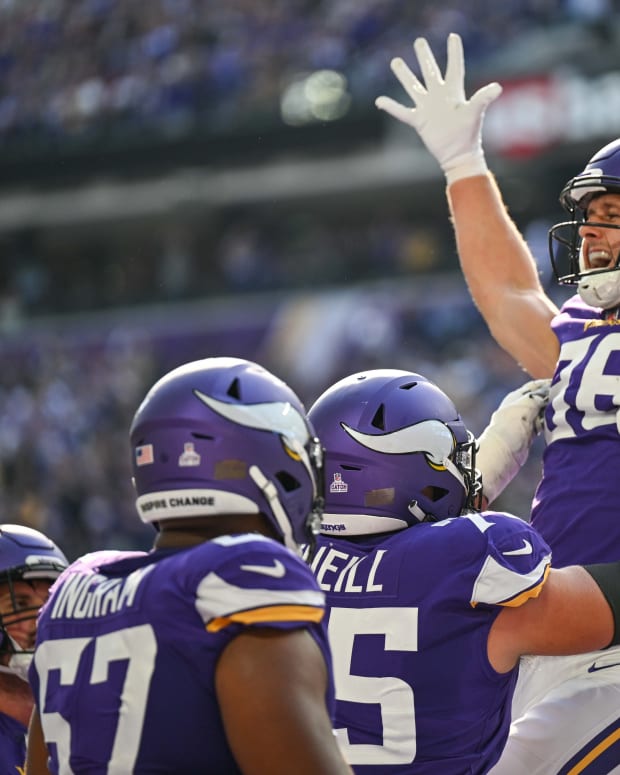 Watch: Adam Thielen makes his preseason debut with Panthers - Sports  Illustrated Minnesota Sports, News, Analysis, and More