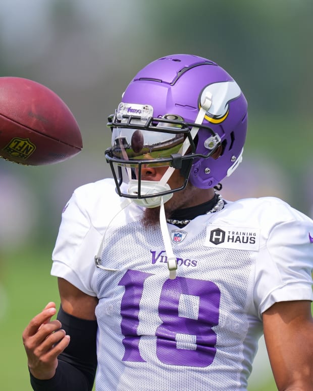 Vikings showcase changed offensive approach in preseason opener