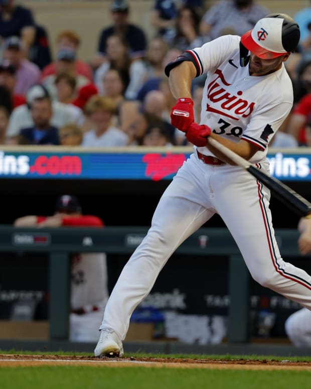 Ryan Jeffers unleashes epic bat flip after clutch homer in Twins