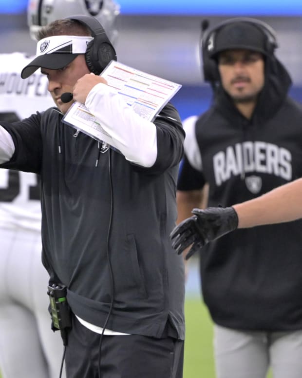 Josh McDaniels, Raiders react to Chargers loss 